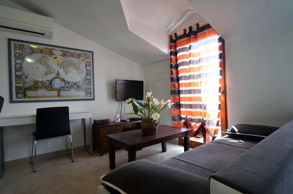 Ana & Mauricio Apartment Rovinj Exterior photo