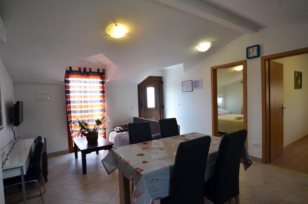 Ana & Mauricio Apartment Rovinj Exterior photo