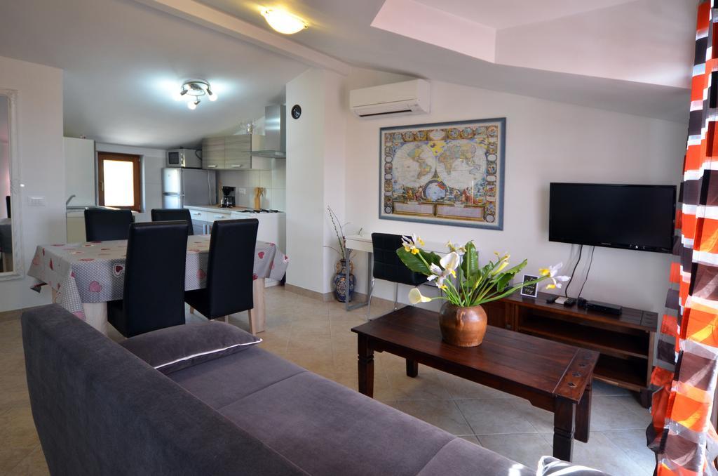 Ana & Mauricio Apartment Rovinj Exterior photo